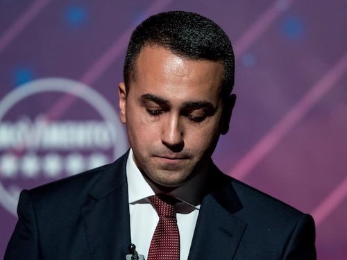 Anche Luigi si sveglia: "Nei campi chi ha sussidio"