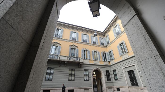 Consob va in Mediobanca: nel mirino c'è l'Opa su Rcs