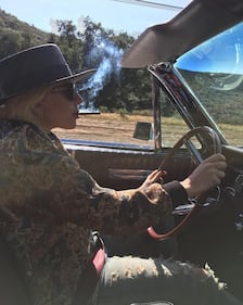 Lady Gaga, una diva su quattro ruote: foto 9