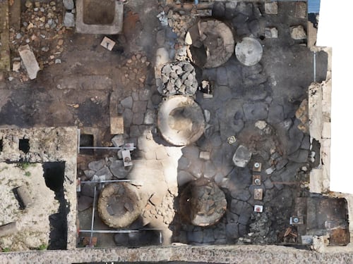 Pompei, un'altra straordinaria scoperta dal passato: ecco il panificio prigione