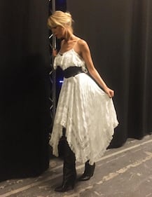 Alessia Marcuzzi sexy all'Isola dei Famosi 2017 10