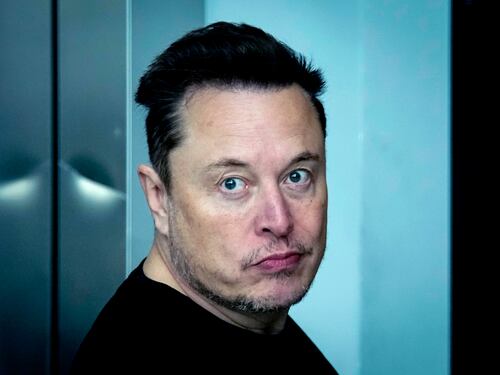Musk vuole il monopolio a spese di Tim