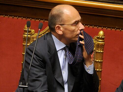 Letta blinda il governo: la crisi è letale