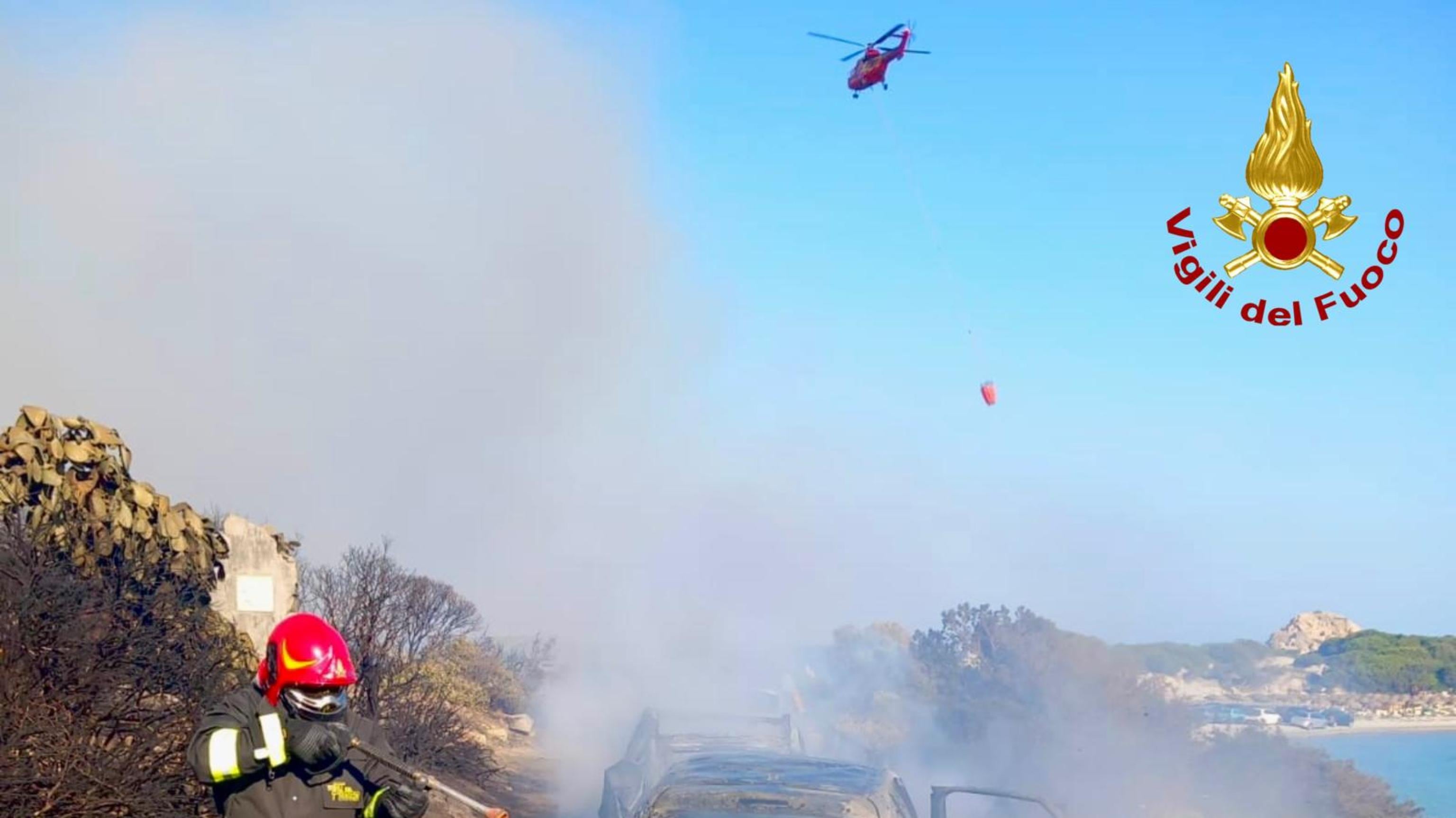 Villasimius: rogo vicino alla spiaggia, bagnanti salvati via mare. Soccorritori: "Vento inaudito"