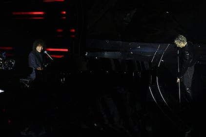 Sanremo 2024: ecco il look della quarta serata del Festival di Irama 2