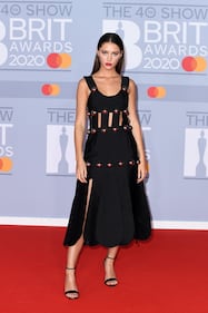Iris Law, la sexy figlia di Jude Law 9