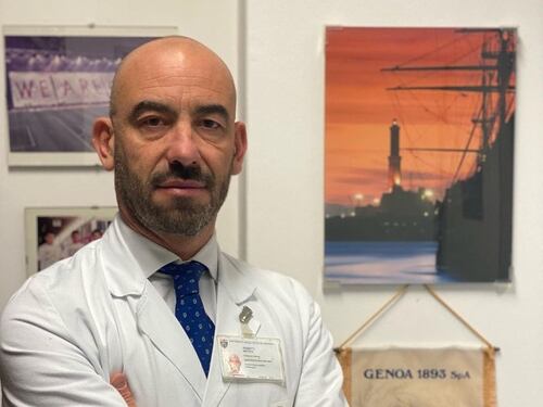 "Non buca i vaccini". La verità su Omicron 2