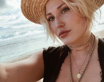 Hayley Hasselhoff: un seno da Baywatch 3