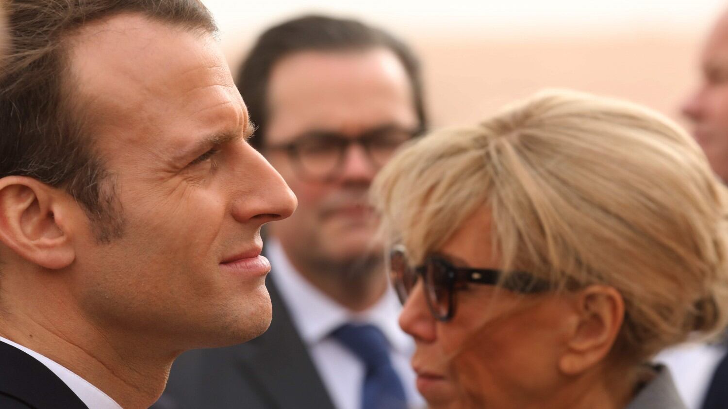 Brigitte e le altre, caso al G7. Ed è rissa Macron-Bolsonaro
