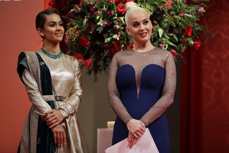 Il Principe Carlo e Katy Perry in foto 5