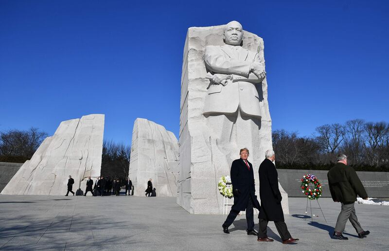 Trump visita il memoriale di Martin Luther King 12