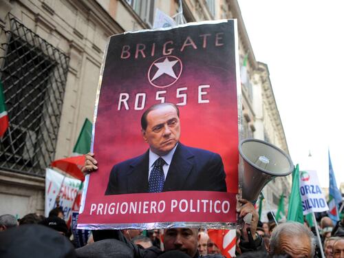 L'Anm vuol zittire Silvio: "Non può paragonare la magistratura alle Br"