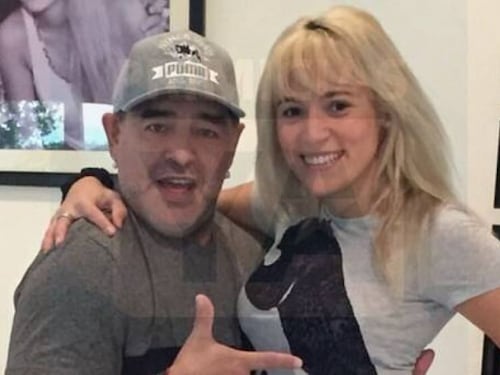 Maradona si fa un lifting facciale in una clinica di Cuba
