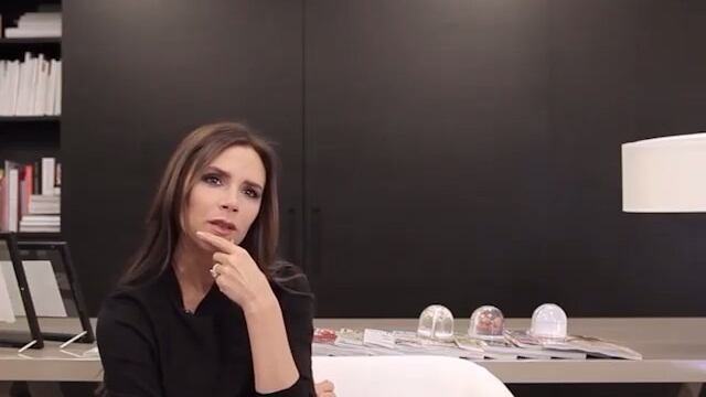 Victoria Beckham, stilista (e mamma) a New York