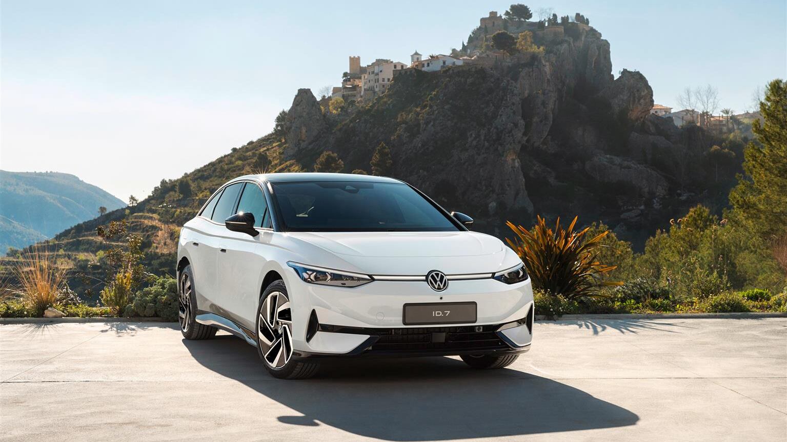 Volkswagen, stop alla produzione delle elettriche: cosa succede a Emden
