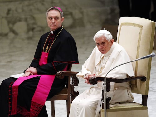 Dimissioni Benedetto XVI, da Georg allo Ior, le ultime scelte prima di andarsene