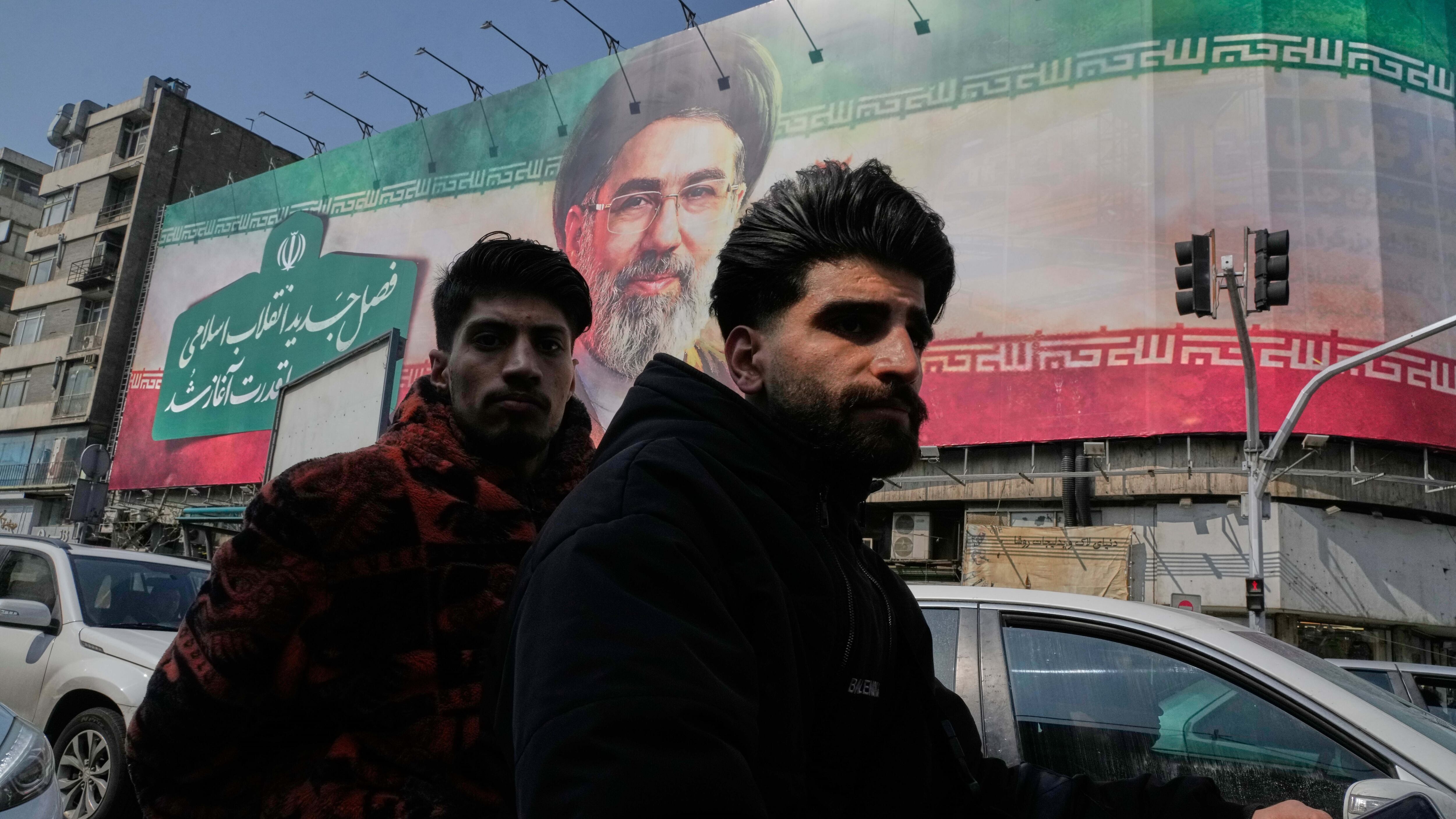 L'ultimo ricatto del regime di Teheran. "L'ok? Sbloccare gli asset e stop sanzioni"