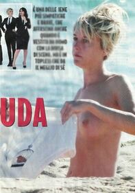 Il topless di Nadia Toffa sulla spiaggia di Campo Marino 3