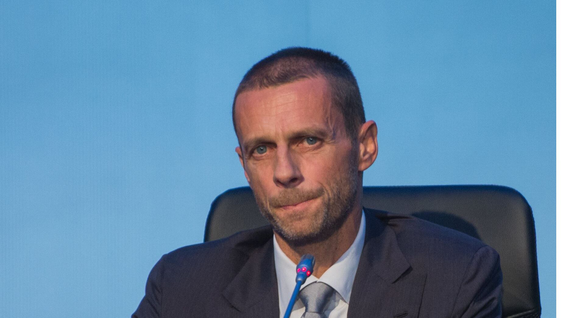 I Blancos reietti sparecchiano la cena parigina di Ceferin