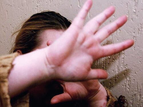 Catania, fratture e lesioni a madre e figlia: arrestato l'ex compagno