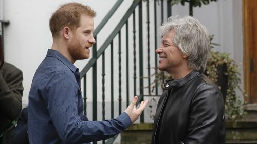 Londra, il principe Harry incontra Jon Bon Jovi 7