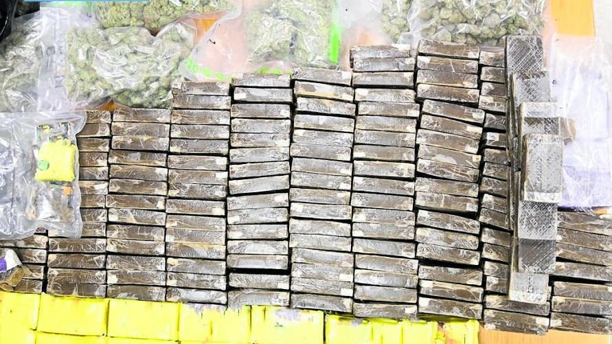Gioia Tauro, sequestrati 193 panetti di cocaina pari a un valore di 35 milioni di euro