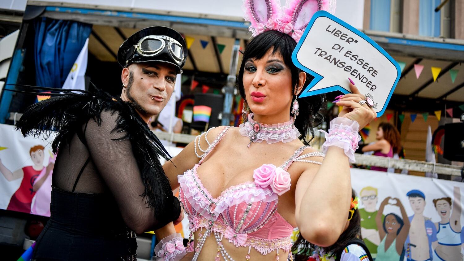 I bimbi a Pontida indignano, al Gay Pride no