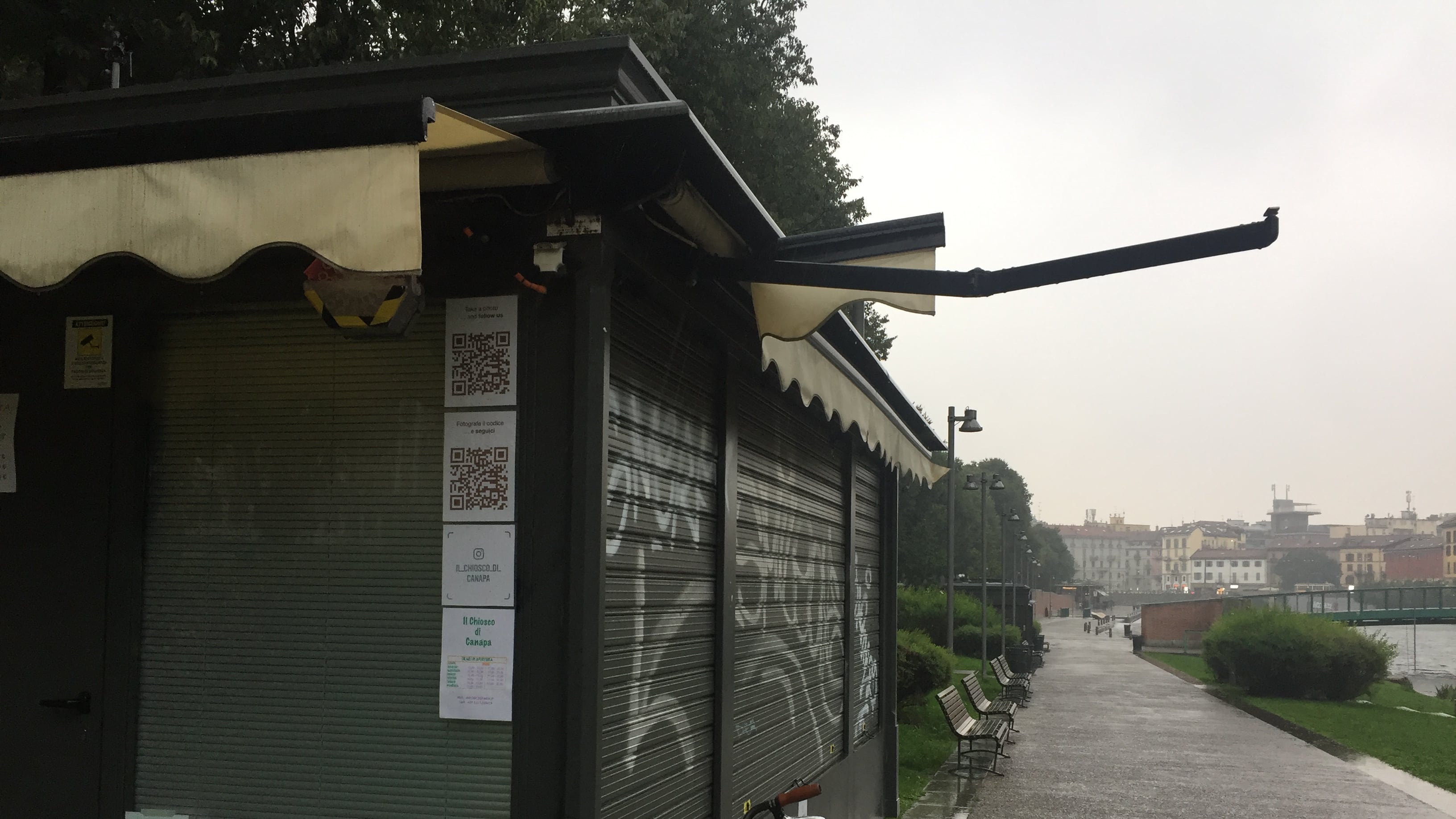 La cannabis a 10 euro nel chiosco del Comune