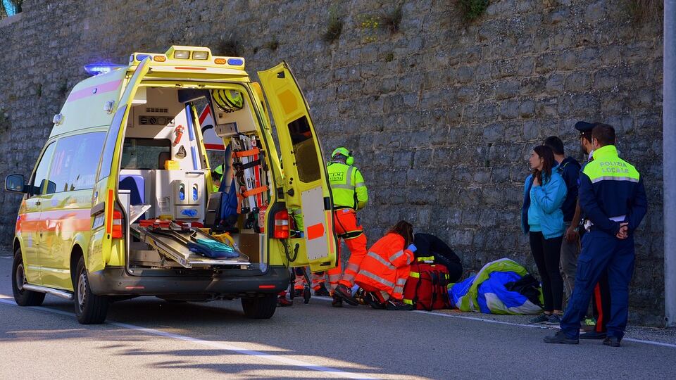 Chiama il 118 per un mal di testa e muore qualche ora dopo