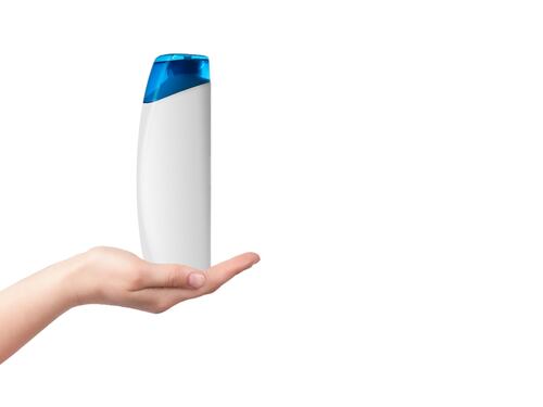 Cosmetici: alcune molecole anticipano la pubertà