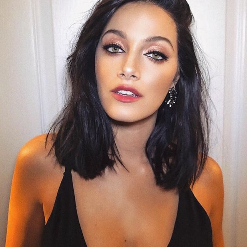 Oriana Sabatini in vacanza con Dybala: gli scatti della bella cantante argentina 7