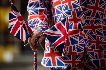 Fans aspettano la nascita del royal baby fuori dall'ospedale 4