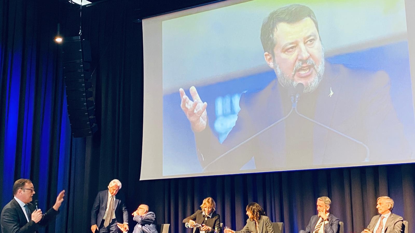 Salvini sveglia la Ue su green deal e vincoli di bilancio: "Liberare i Paesi"