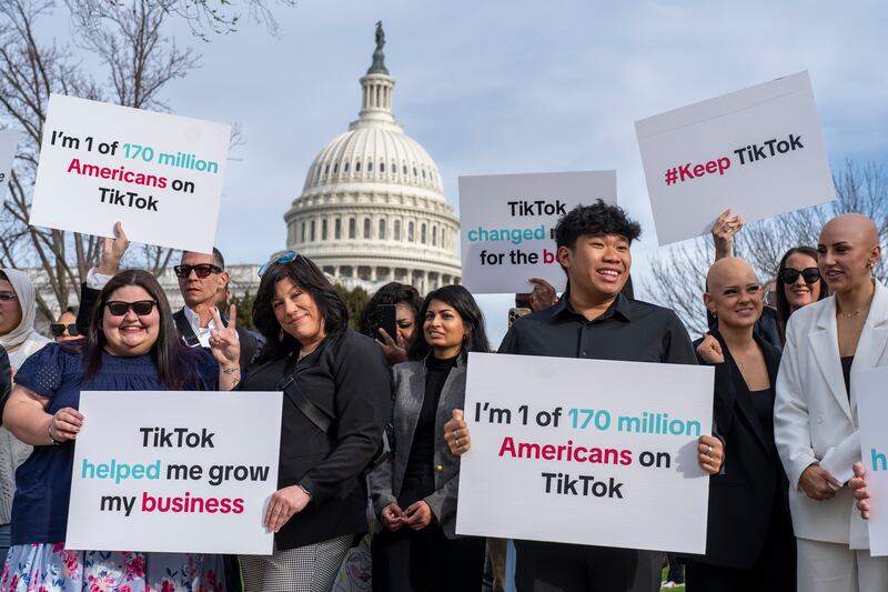 "Fai sentire la tua voce". La Cina fomenta la protesta dei tiktoker contro il Congresso Usa