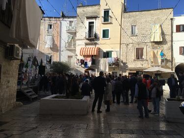 Bari, Emiliano presenta la sua candidatura alle prossime regionali 2