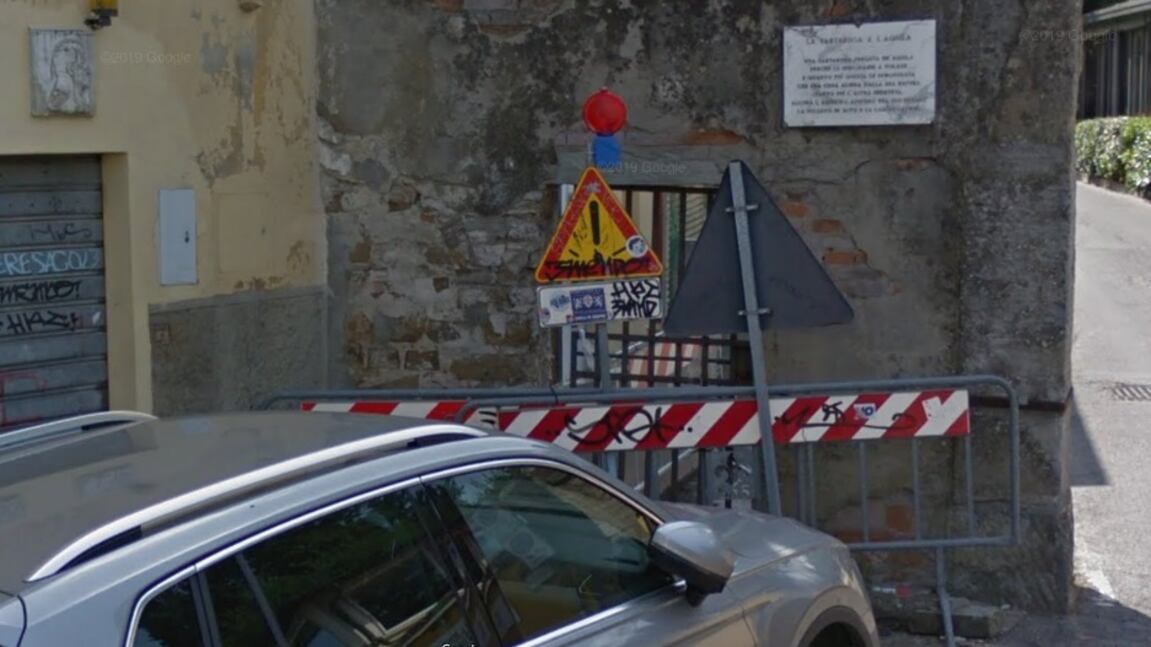 Le transenne in strada anche dopo 7 anni: record nelle vie di Firenze
