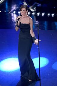 Sanremo, tutti i look di Virginia Raffaele 1