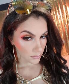 Valentina Nappi provocante in acqua 6