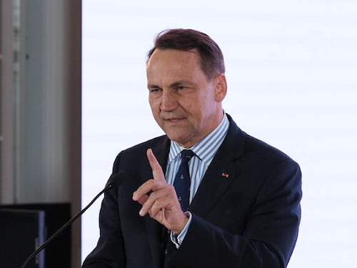 Varsavia: "Paesi Nato si preparino ad attacco ibrido letale dalla Russia"
