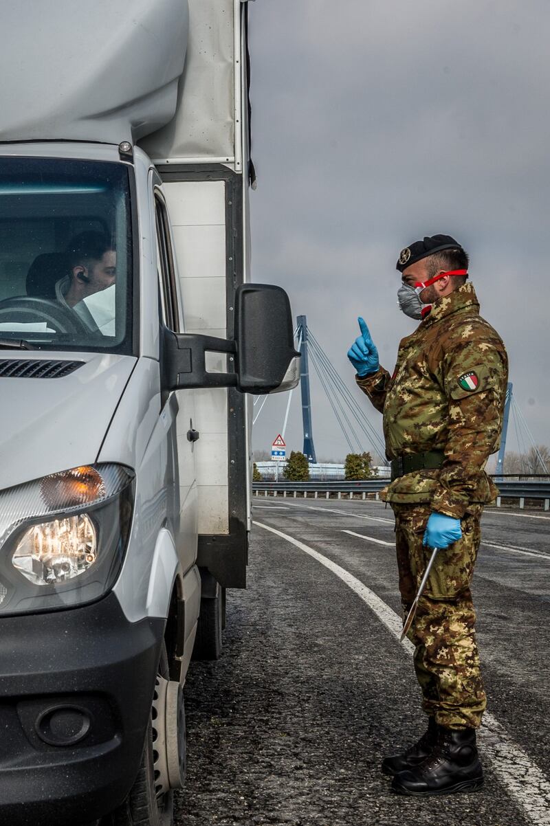 Emergenza coronavirus, scambio di beni al checkpoint di Codogno 6