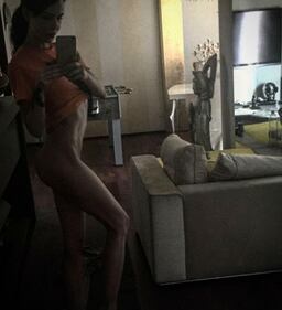 Sexy Selfie Mania, i VIP che amano l'autoscatto 34