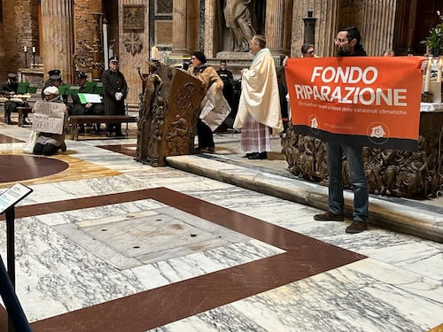 Un'altra messa interrotta: gli ecoteppisti al Pantheon