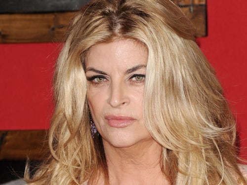 Kirstie Alley, una vita di amori e di set. Da "Cin cin" a "Senti chi parla" fino ad Allen