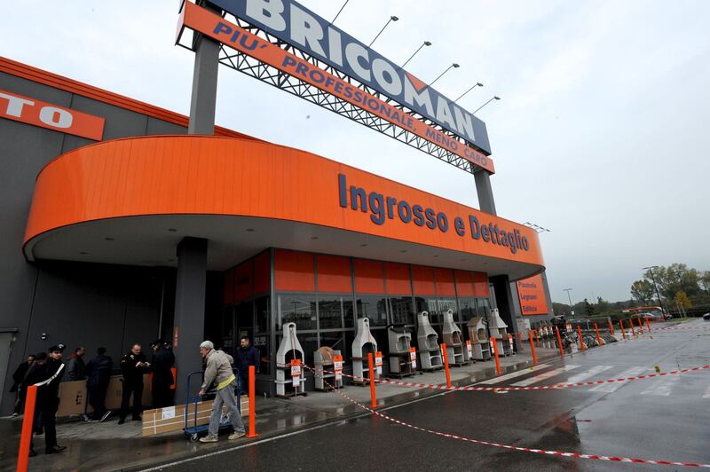 Segrate, assalto a furgone portavalori: vigilante ferito a gamba 9