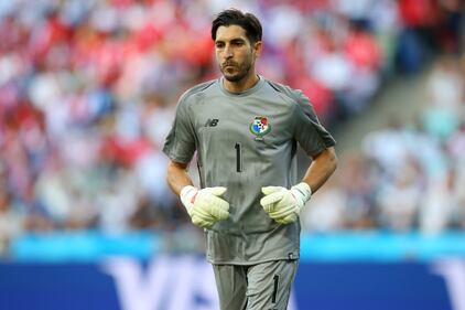 Gigi Buffon e la sua incredibile somiglianza con il portiere di Panama 9
