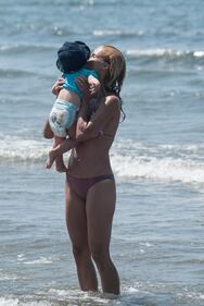 Le vip italiane più sexy in spiaggia: foto 19