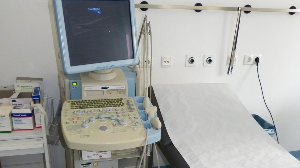 Prostata, a che età iniziare a fare gli esami e i segnali che non è in salute