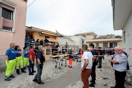 Saviano, si scava nelle macerie: i soccorsi per il crollo della palazzina 6