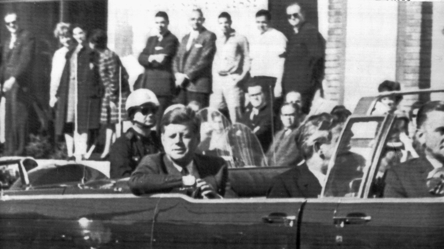 Caso Jfk, l'agente della scorta presidenziale: "Non fu un proiettile magico"