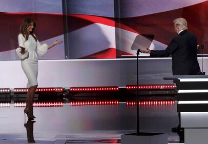 Melania, l'aspirante first lady in abito bianco alla convention 8